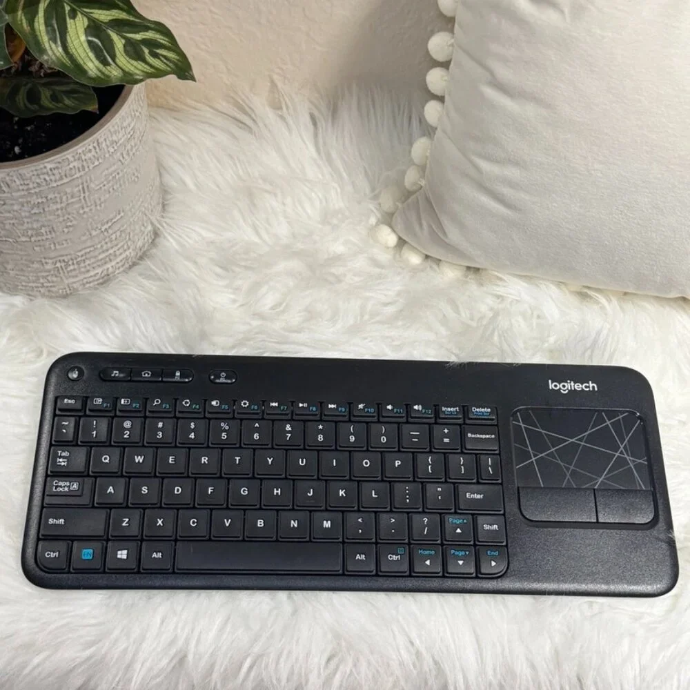 Logitech K400r Wireless Keyboard w/ Built-In Touchpad – Black